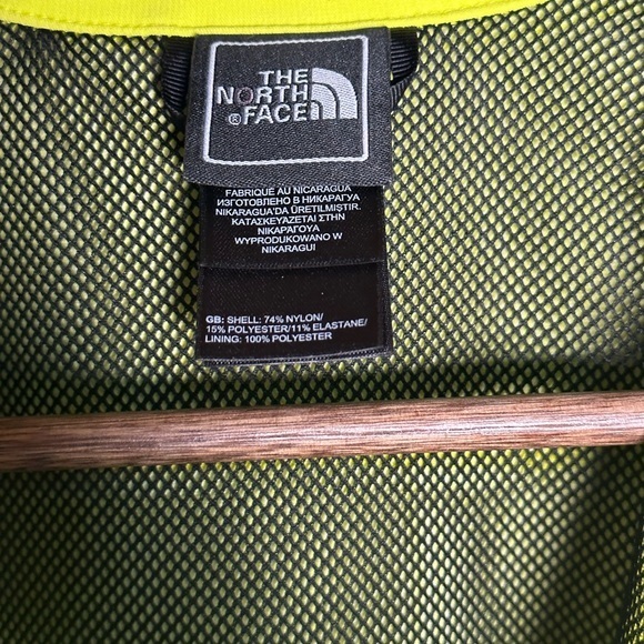 Women’s The North Face Yellow Softshell Vest. Full Zip. Mesh Lined. Size Medium. - Picture 4 of 5